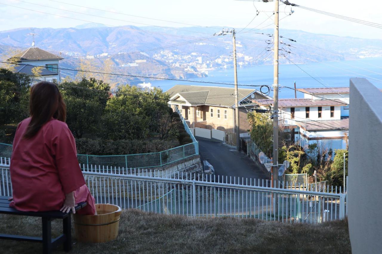 熱海の海が一望できる温泉付貸別荘 満月あじろ Mitsukiajiro 热海 外观 照片