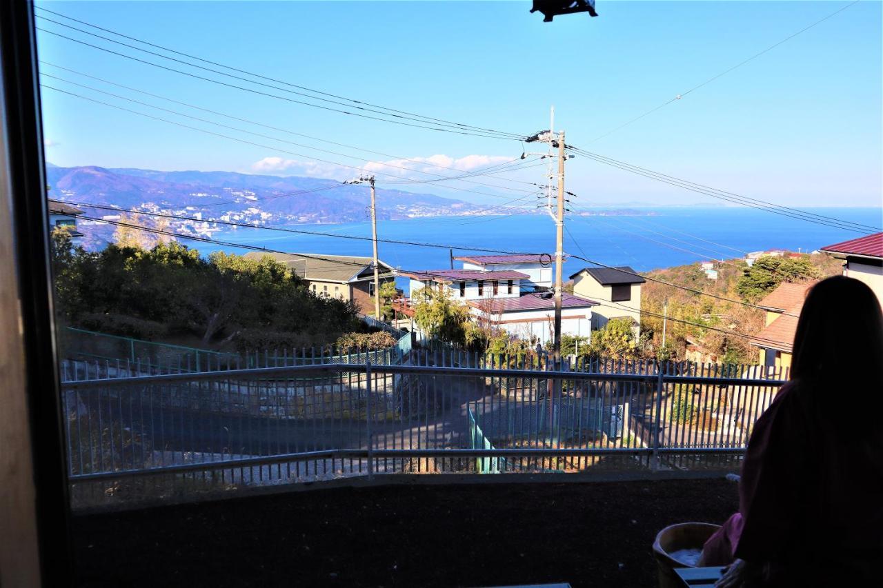 熱海の海が一望できる温泉付貸別荘 満月あじろ Mitsukiajiro 热海 外观 照片